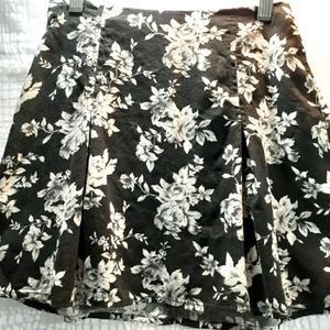 💥3/$25💥FLORAL MINI SKIRT-BETHANY MOTA-XS